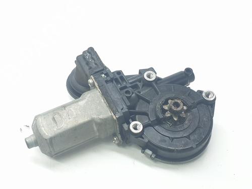 Used Right front window motor TOYOTA LAND CRUISER PRADO (_J12_) 3.0 D-4D (KDJ120, KDJ125) (166 hp) 17217451