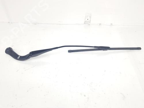 Used Front windshield wiper arm BMW 3 (E90) 318 i (143 hp) 8947129