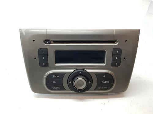 Used Radio ALFA ROMEO MITO (955_) 1.4 MultiAir (955AXN1B) (170 hp) 6250887