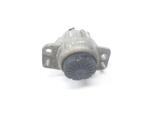 Used Engine mount LAND ROVER RANGE ROVER VELAR (L560) 3.0 D300 SDV6 4x4 (300 hp) 31094263