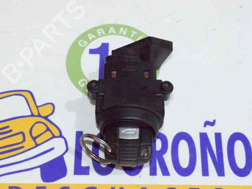 Contactslot BMW 5 (E60) 525 d xDrive (197 hp) 14121886