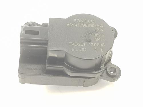 Used Electronic module FORD FOCUS III 1.0 EcoBoost (125 hp) 13910623