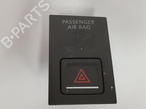Used Warning switch VW GOLF VII (5G1, BQ1, BE1, BE2) 2.0 TDI (150 hp) 12463580