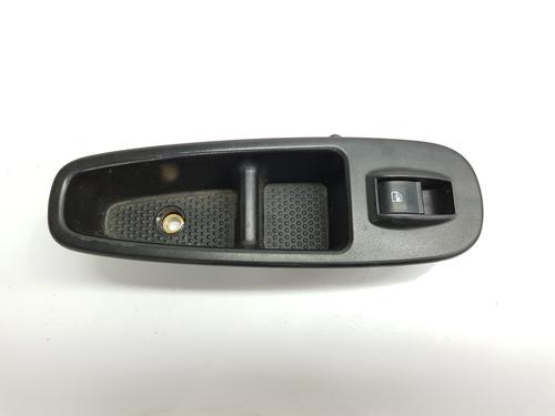 Used Right front window switch FIAT 500L (351_, 352_) 1.6 D Multijet (199LYE1B) (120 hp) 26655561
