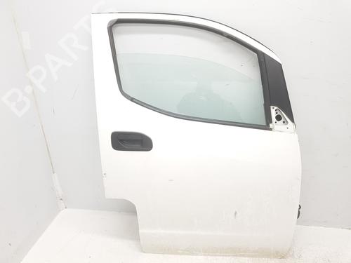Used Right front door NISSAN NV200 / EVALIA Bus 1.5 dCi 90 (M20, M20M) (90 hp) 24154046