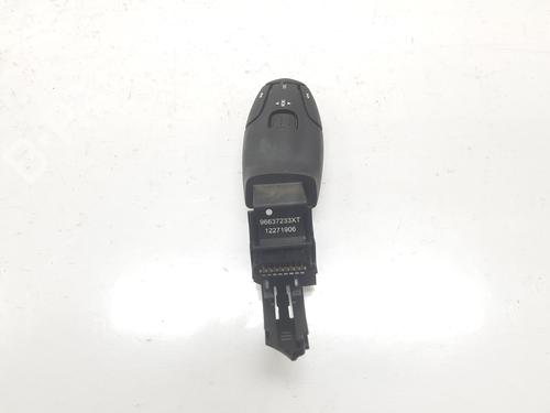 Steering wheel controls PEUGEOT 5008 (0U_, 0E_) 1.6 HDi | BP10362556E15 