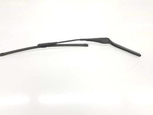 Used Front windshield wiper arm BMW 1 (E87) 120 d (177 hp) 6897546