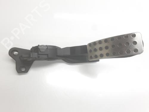 Used Pedal Pedal MERCEDES-BENZ M-CLASS (W166) ML 250 CDI / BlueTEC 4-matic (166.004, 166.003) (204 hp) 34267432 34267432