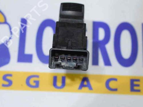 Right front window switch SUZUKI GRAND VITARA II (JT, TE, TD) 1.9 DDiS All-wheel Drive (JT419, TD44, JB419WD, JB419XD,... | BP1365918I26 