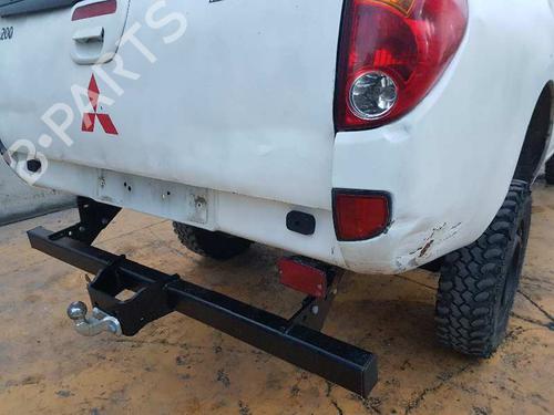 Bouton de warning MITSUBISHI L200 / TRITON (KA_T, KB_T) 2.5 DI-D 4WD (KB4T) | BP13097024I22 