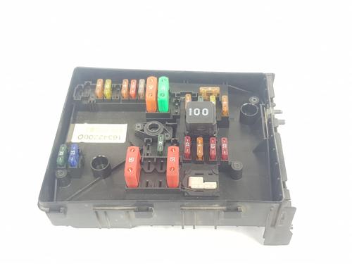 Used Fuse box Fuse box VW GOLF VI (5K1) [2008-2014] 33676920 33676920