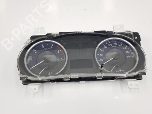 Used Instrument cluster TOYOTA HILUX VIII Pickup (_N1_) 2.4 D (GUN112_, GUN122_, GUN135_, GUN120_, GUN135R,... (150 hp) 12575344