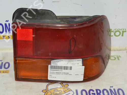 Used Right taillight HYUNDAI SONATA III (Y-3) 2.0 i (105 hp) 3688133