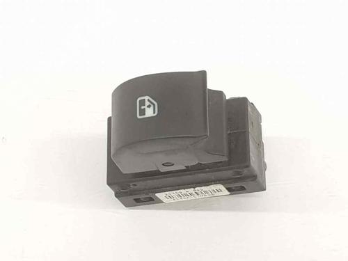 Used Right front window switch Right front window switch FIAT GRANDE PUNTO (199_) 1.3 D Multijet (75 hp) 7122488 7122488