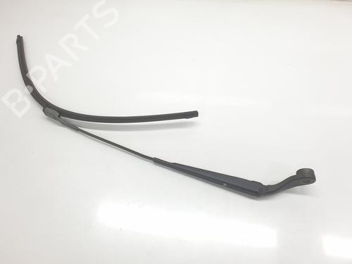 Used Front windshield wiper arm DS DS 5 (KF_) 2.0 Hybrid4 4x4 (163 hp) 23127704