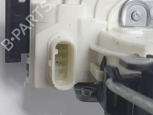 Rear left lock MERCEDES-BENZ GLA-CLASS (X156) GLA 180 (156.942) | BP22412492C100 