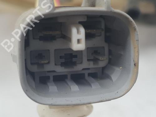 Windscreen washer tank TOYOTA LAND CRUISER 90 (_J9_) 3.0 D-4D 4WD (KDJ90_, KDJ95_, KDJ90W, KDJ95W) | BP16776073C113 