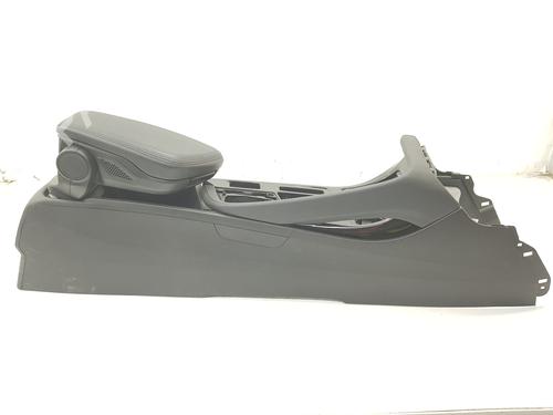 Used Armrest / Center console BMW X1 (F48) sDrive 18 d (150 hp) 29290638