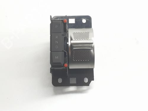 Used Gear lever OPEL ASTRA L (O5) 1.2 (FPHNSL, FPHNSR) (131 hp) 23038921