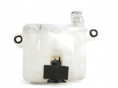 windscreen-washer-tank-toyota-land-cruiser-90-_j9_-1995-1996-1997-1998-1999-2000-2001-2002-2003-31173932 main image