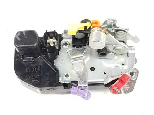 Used Front right lock CHRYSLER VOYAGER IV (RG, RS) 2.5 CRD (141 hp) 6992770