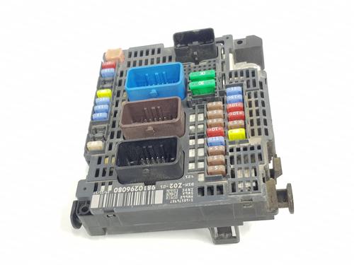 Fuse box CITROËN C4 II (NC_) 1.6 BlueHDi 100 | BP27881436E1