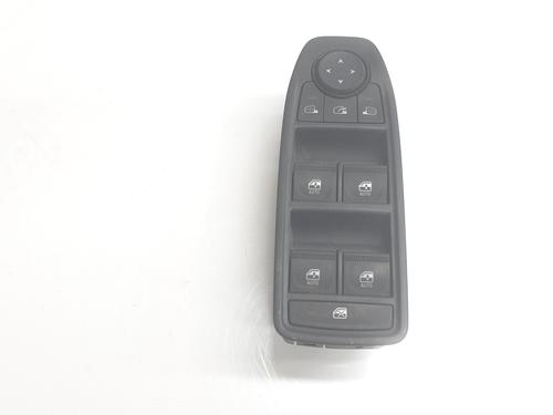 Interrupteur de vitre avant gauche Interrupteur de vitre avant gauche DACIA DUSTER (PYM_, PYN_) 1.2 TCe 130 (131 hp) 36678672 36678672