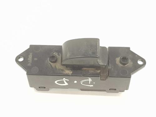 Used Right front window switch MITSUBISHI L200 / TRITON (KA_T, KB_T) 2.5 DI-D 4WD (KB4T) (136 hp) 7263079