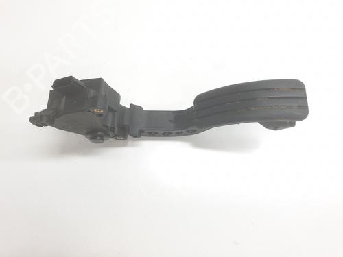 pedal-renault-trafic-iii-van-fg_-2014-36535851 main image