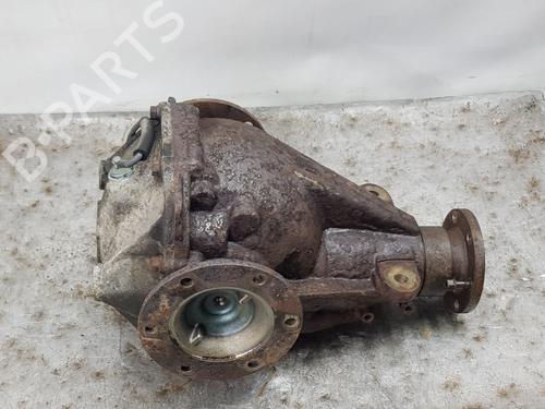 Used Rear differential MITSUBISHI PAJERO III (V7_W, V6_W) 3.2 Di-D (V68W, V78W) (165 hp) 31042066