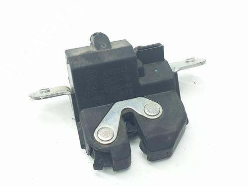 Used Tailgate lock OPEL CORSA E (X15) 1.4 (08, 68) (90 hp) 17754449