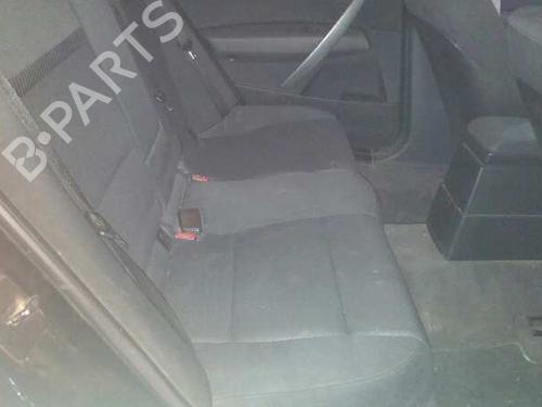 Venstre bagtil skærm liste BMW X3 (E83) 2.0 d | BP6622827C136 