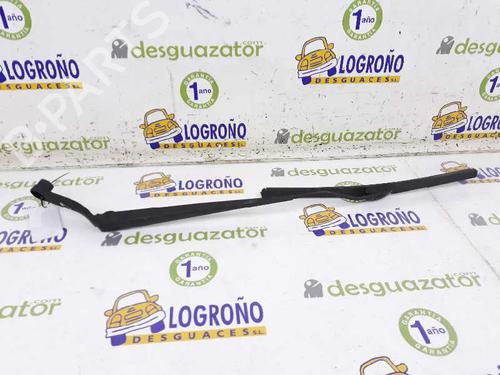 Used Front windshield wiper arm KIA SORENTO I (JC) 2.5 CRDi (170 hp) 3661463