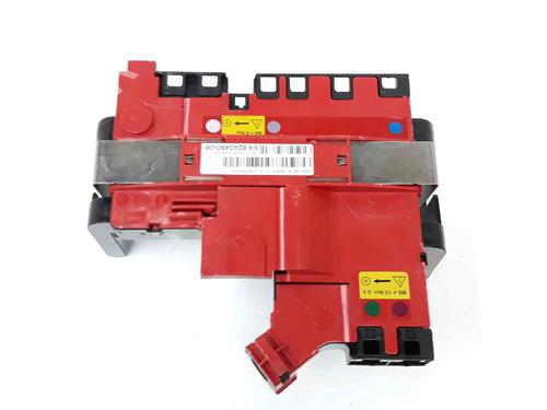 Used Fuse box BMW 5 (F10) 520 d (190 hp) 5594393