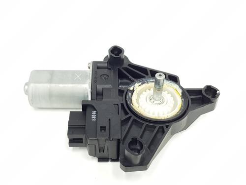 Used Left rear window motor MERCEDES-BENZ GLA-CLASS (X156) [2013-2022]  28119565