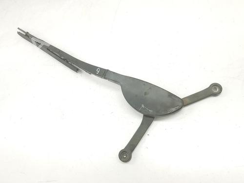 Front windshield wiper arm BMW 5 (E39) 523 i | BP11732716C143 