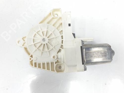 Used Left front window motor AUDI A1 Sportback (8XA, 8XF) 1.0 TFSI (95 hp) 9826221