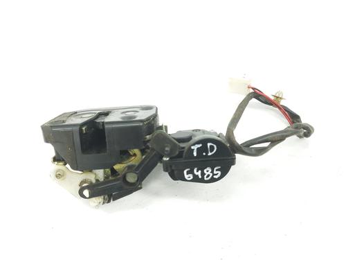Højre bagtil lås MAZDA PREMACY (CP) 1.9 (CP8W) (100 hp) 15649124