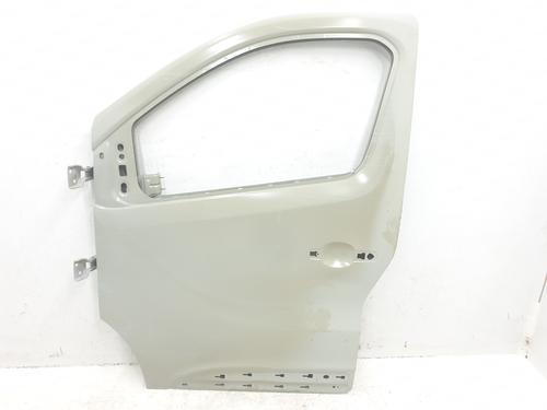 Used Left front door RENAULT TRAFIC III Van (FG_) 1.6 dCi 140 (FGMA, FGMC) (140 hp) 29716902