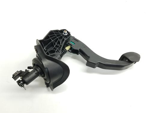 Used Clutch pedal OPEL ASTRA L Sports Tourer (O5) 1.2 (FRHNPJ) (110 hp) 24253284