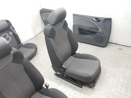 Seats set SEAT LEON (1P1) 1.6 TDI | BP8173789C78 