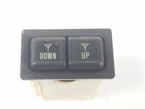 Used Switch TOYOTA LAND CRUISER 90 (_J9_) 3.0 TD (KZJ90_, KZJ95_, KZJ90R, KZJ95R, KZJ90W, KZJ95W) (125 hp) 13491329