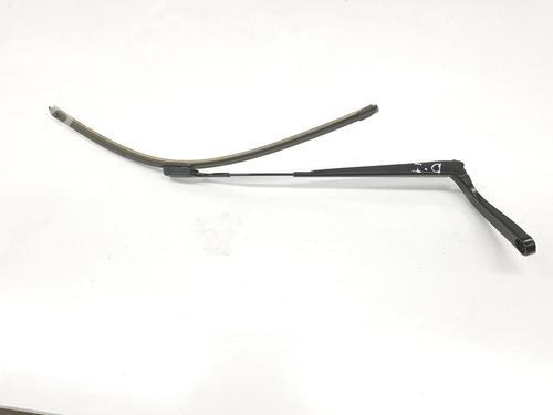 Used Front windshield wiper arm CUPRA LEON Sportstourer (KL8, KU8, KUD) 1.4 e-HYBRID (204 hp) 12577386