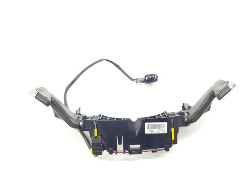 Steering wheel controls PEUGEOT 3008 II SUV (MC_, MR_, MJ_, M4_) 1.5 BlueHDi 130 | BP29729500E15 