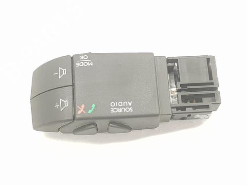 Used Steering wheel controls RENAULT CLIO IV (BH_) 1.5 dCi 90 (90 hp) 15782542