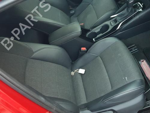 Left tailgate light TOYOTA COROLLA Hatchback (_E21_, _EA1_, _EH1_)  | BP31909447C79 