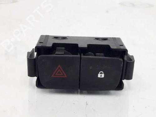 Bouton de warning RENAULT TRAFIC III Bus (JG_) 1.6 dCi 125 (JGMH) (125 hp) 13096296