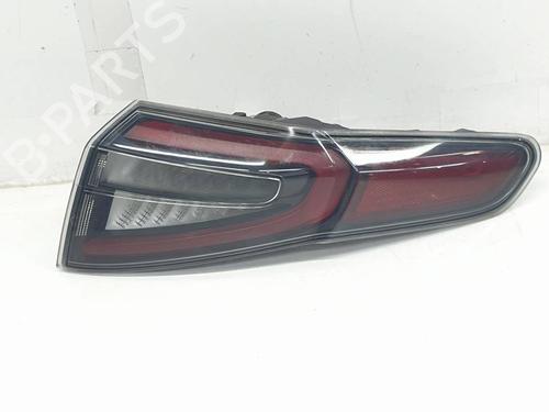 right-taillight-alfa-romeo-stelvio-949_-2016-40092010 main image