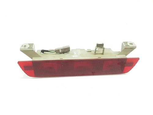 Used Rear center light TOYOTA LAND CRUISER 90 (_J9_) 3.0 TD (KZJ90_, KZJ95_, KZJ90R, KZJ95R, KZJ90W, KZJ95W) (125 hp) 18091566