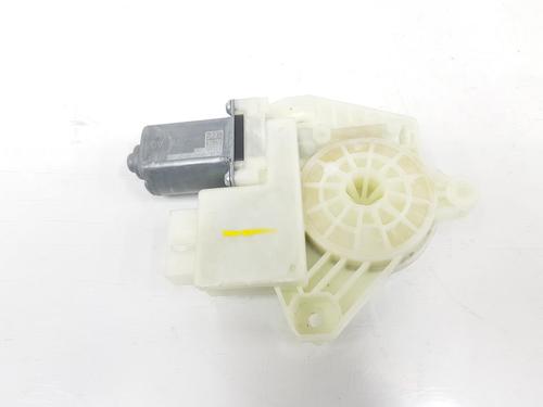 Used Right rear window motor SKODA RAPID (NH3, NK3, NK6) 1.6 TDI (115 hp) 10233227
